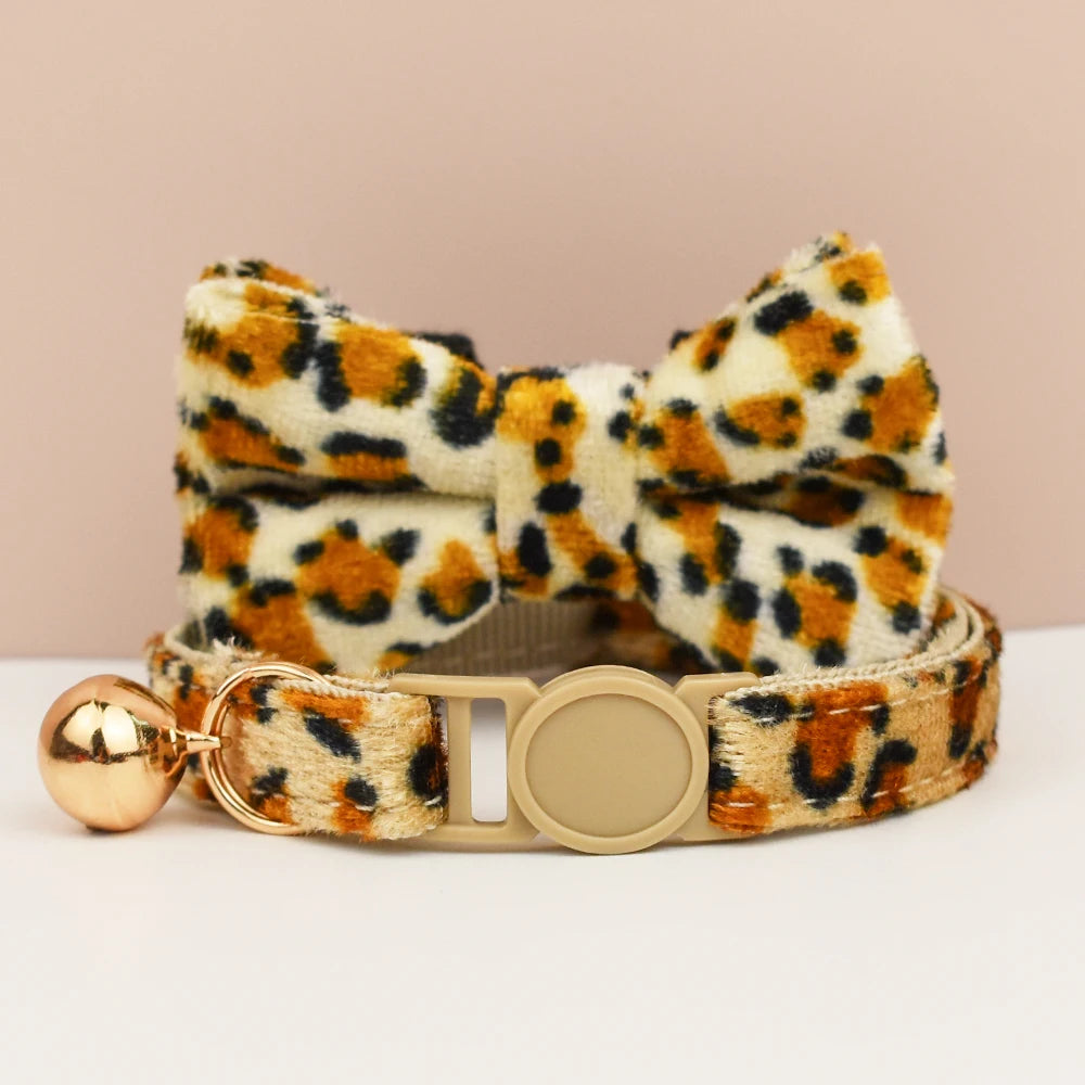 Adjustable Cat Collars with Bowknot Pet Safety Prevents Choking Comfortable And Stylish for Cats